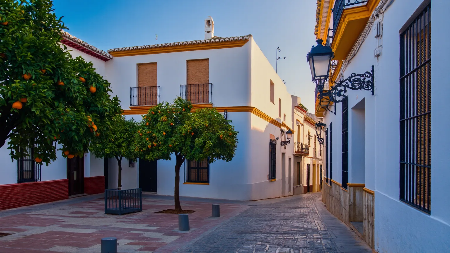Marbella Old Town — Marbella Seafood